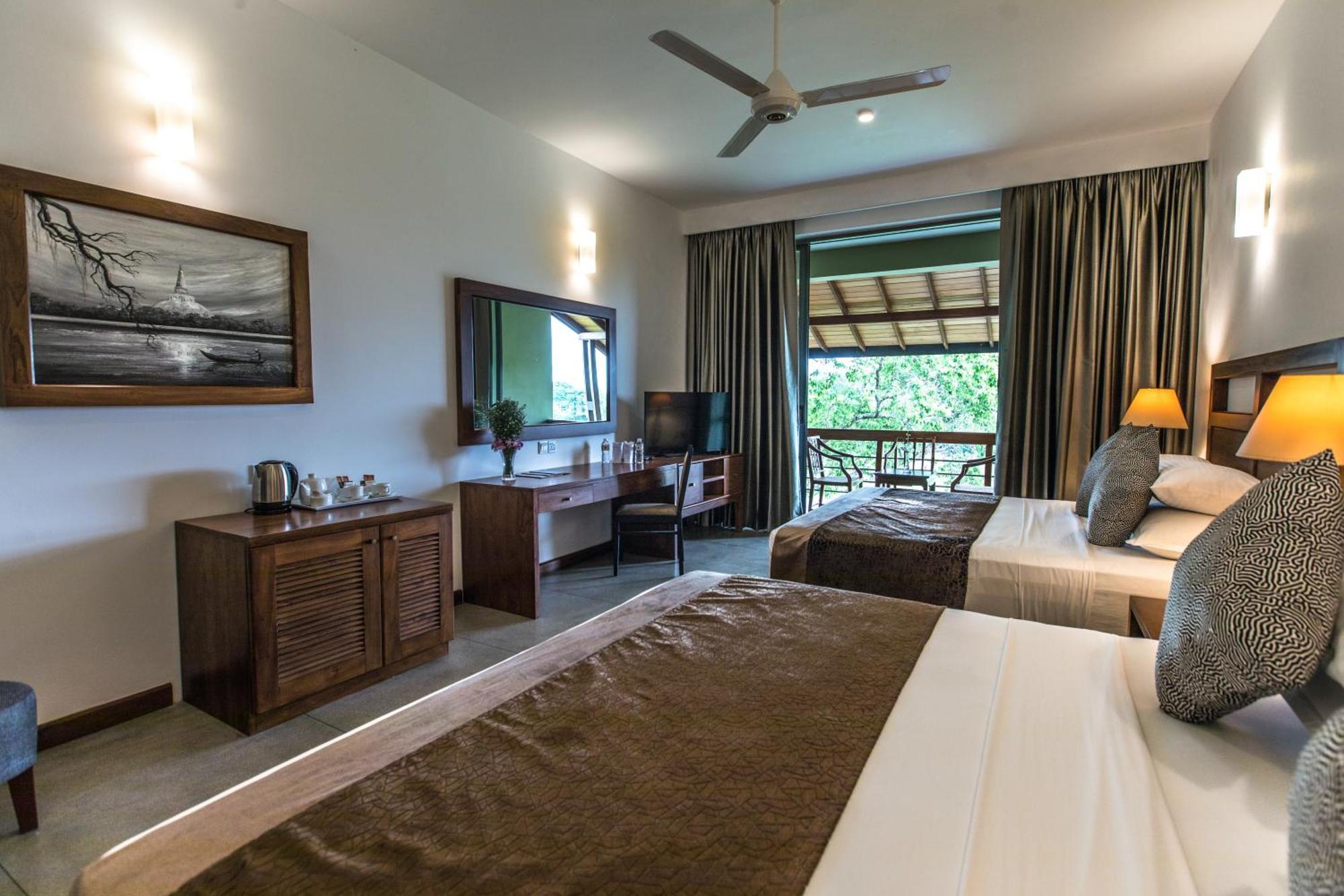 Earls Rajarata Hotel Anuradhapura Værelse billede